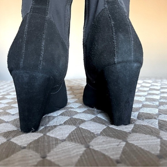 Charles by Charles David Black Suede Wedge Heeled Boots Women’s Size 7 - Picture 10 of 16